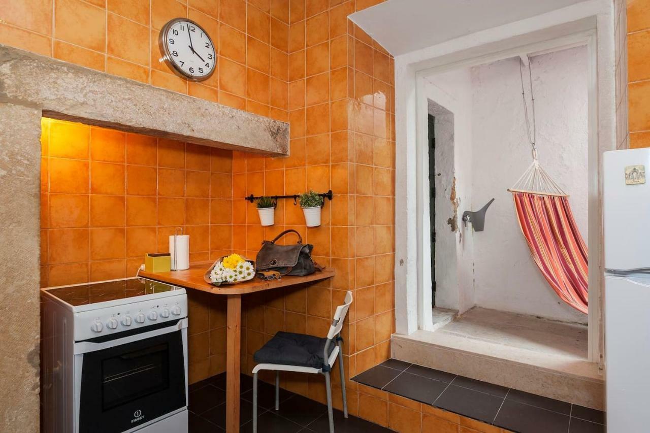 2 Bedroom Apartment With Patio Next To Avenida Da Liberdade Lisbon Luaran gambar
