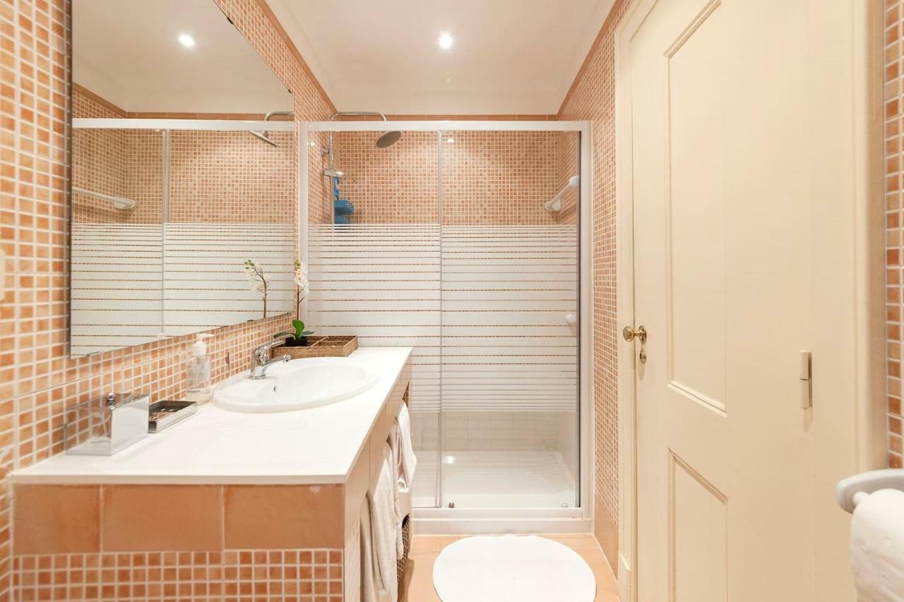 2 Bedroom Apartment With Patio Next To Avenida Da Liberdade Lisbon Luaran gambar