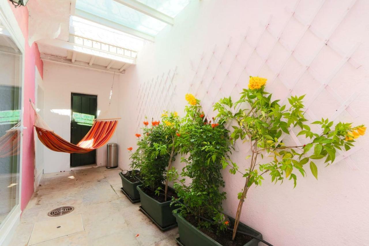 2 Bedroom Apartment With Patio Next To Avenida Da Liberdade Lisbon Luaran gambar