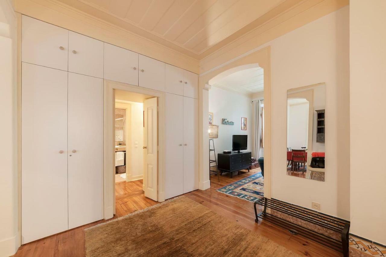 2 Bedroom Apartment With Patio Next To Avenida Da Liberdade Lisbon Luaran gambar