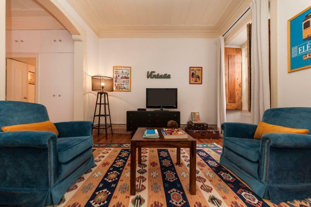 2 Bedroom Apartment With Patio Next To Avenida Da Liberdade Lisbon Luaran gambar