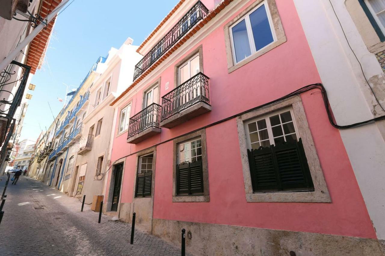2 Bedroom Apartment With Patio Next To Avenida Da Liberdade Lisbon Luaran gambar