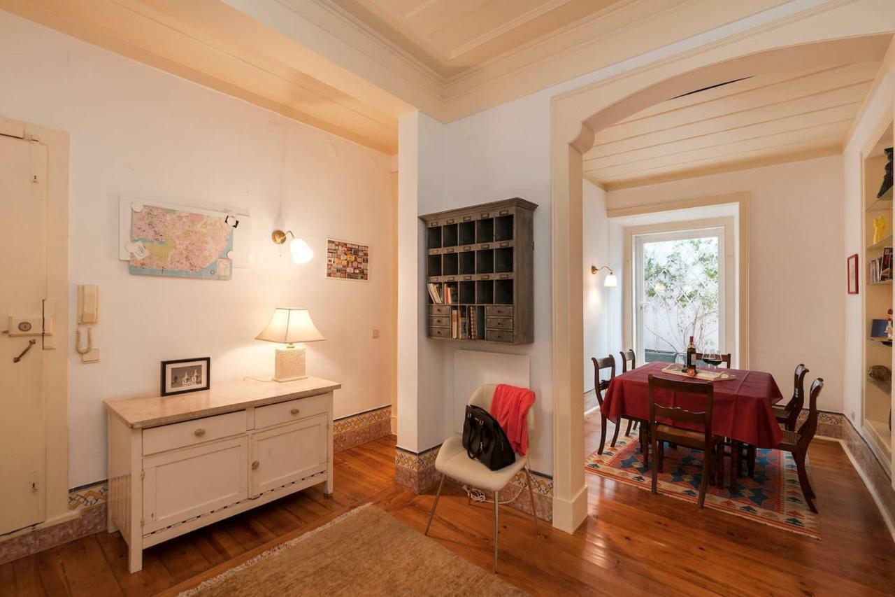 2 Bedroom Apartment With Patio Next To Avenida Da Liberdade Lisbon Luaran gambar